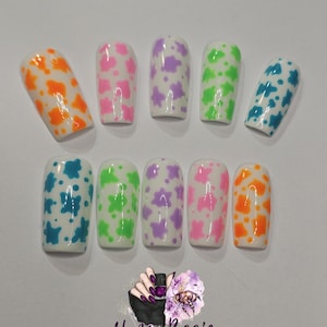Cows and Pastels Set 10 Press On Nails!
