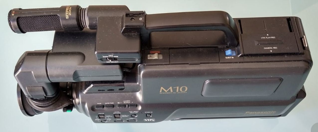 Panasonic NV-M10 Movie Camera Hi-fi Stereo Microphone Stereo Panasonic NV-M10 Movie Camera Hi-fi Stereo Microphone Stereo