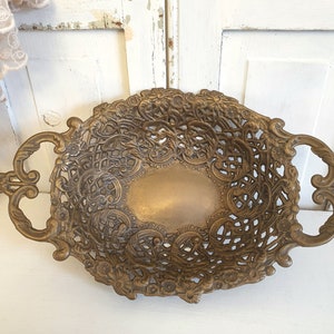 antique brass decorative bowl, fruit bowl, old offering bowl, openwork pattern, France, brass bowl, French vintage, brocante, RAR