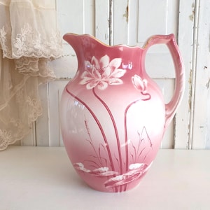 antique wash jug, ceramic water jug, pink splash decor, jug, pot, ironstone, gold rim, brocante, country house, water lilies