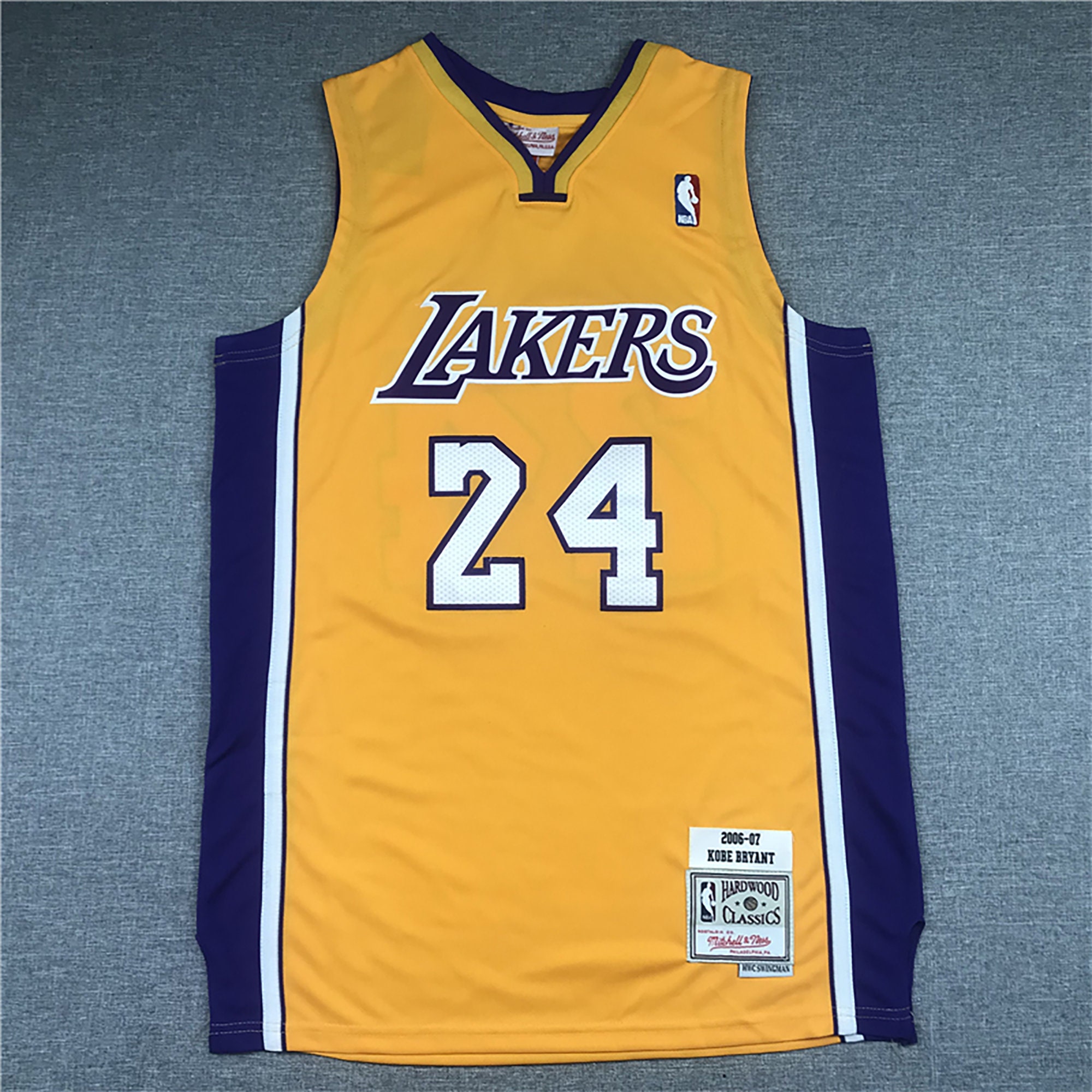 Kobe Bryant Lakers Rev 30 Swingman Jersey YOUTH Small 