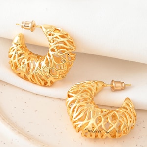 Gold-Plated Filigree Hoop Earrings Intricate Cut-Out pattern with a glossy finish Lightweight Jewelry for Women Suitable for all-day wear
