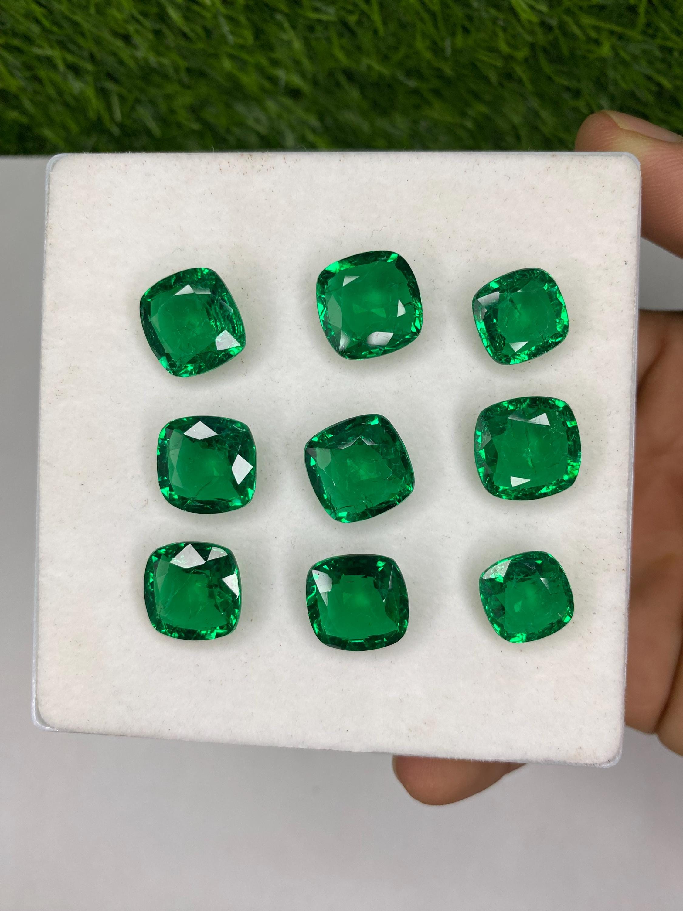 9.40 CT / 13 MM Émeraude Naturel Coupe Colombien Vert Perdre