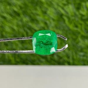 AAA++ Colombian Emerald, Cushion Shape Cut Stone, Lab Grown Emerald, Inclusion Pattern, Loose Emerald Cut, Ring Size Gemstone