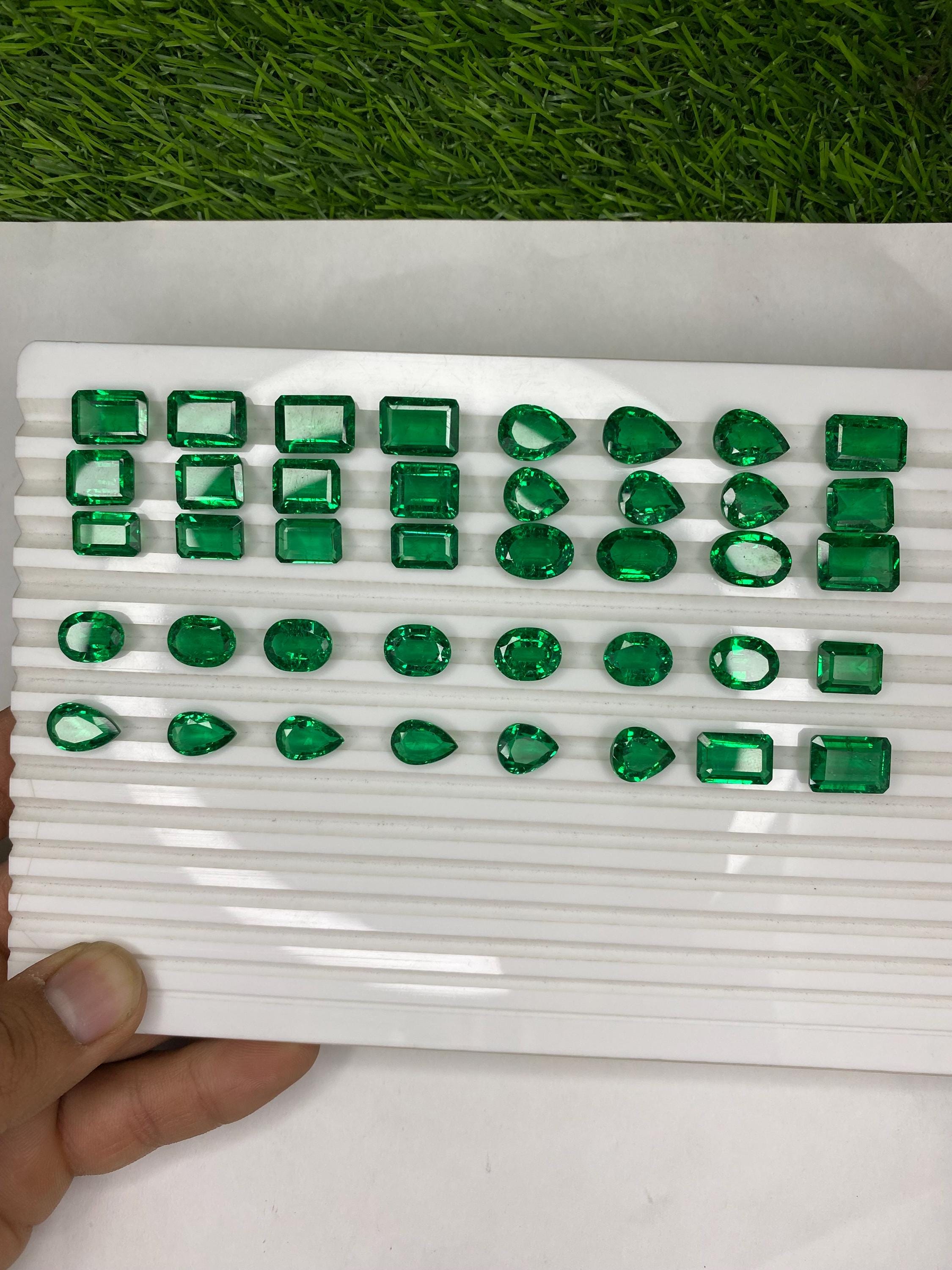 アラビア　esmeralda 2枚 AAA Colombian Green Synthetic Emerald Mix Shapes: Faceted Loose