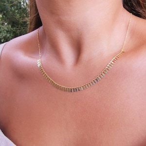 14K Solid Gold baumeln kleine Regen Tropfen Kette, Gold Boho Choker, Tropfen Schmuck, glänzende Charme Halskette, jeden Tag Halskette, tolles Geschenk für Sie