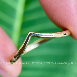 14k Gold Wishbone Ring, Solid Gold Chevron Stacking Ring, Curved Wedding Band, Women&#39;s V Shaped Ring, Stackable Thin Gold Band, Chevron Ring