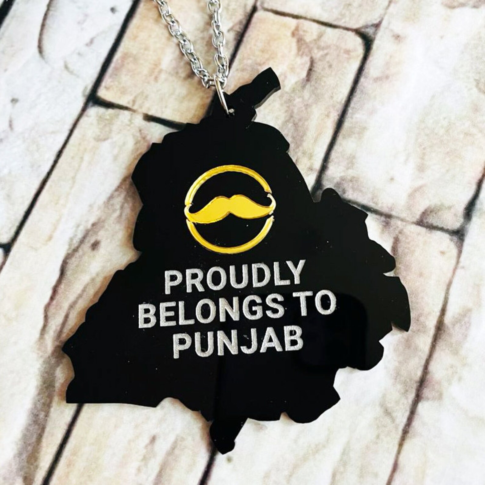 Gold Punjab Belongs to Punjab Universal Sign of Bravery Car Charm Decor