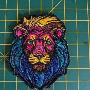 Colourful Lion Embroidered Badge/Patch Iron/Sew On,