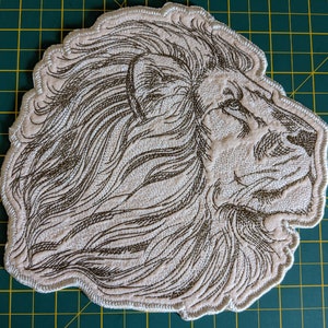Graceful Lion Embroidered Large Badge/Patch Iron/Sew On,