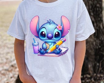 Camiseta infantil Stitch de regreso a clases: adorable camiseta gráfica. Varios colores, tallas XS-XL.