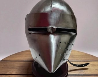 Middeleeuwse helm met varkensgezicht – handgemaakte replica van pantser | Historisch re-enactment, SCA en LARP-cosplay