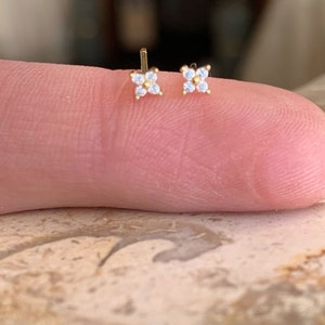 Tiny Sterling Silver Flower Studs. Minimalist Flower Studs Available in Silver or Gold. Perfect Minimalist Ear Stud.