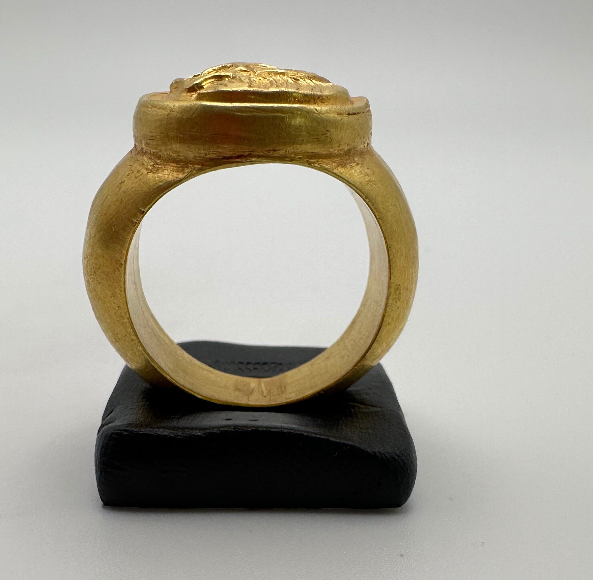 Ancient Greek Figure Head Solid High Carat Gold Finger Ring / C. 1st ...