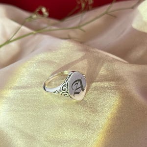 925 Silver Oval Signet Ring, Antique style Personalized monogram ring, Signet ring, 925 Sterling Silver , Designer initial letter ring |