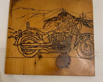 Vintage handgemachte Pyrographie-Kunst-Motorrad-Holzwand-Plakette