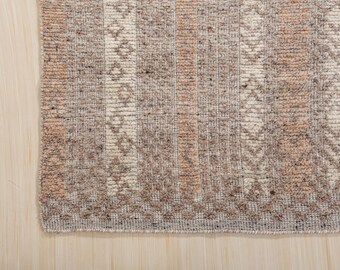 Hand Knotted Wool Shag Rug: Beige Modern Beni Ourain Style