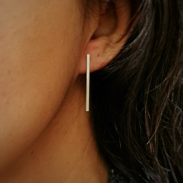 Line collection earring 23- brushed matte finish