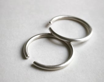 Mittlere Ohrmanschette - Silberohrring - n32- Mattsilber