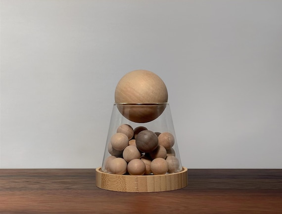 Decorative Essential Oil Aroma Diffuser Jar with Natural Wood Balls
