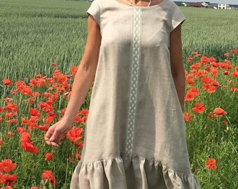 Natürliches Leinen Sommer und Feiertagskleid, lässiges Midi Leinenkleid, weiches Flachskleid mit Ärmeln und Taschen, Rundhalskleid
