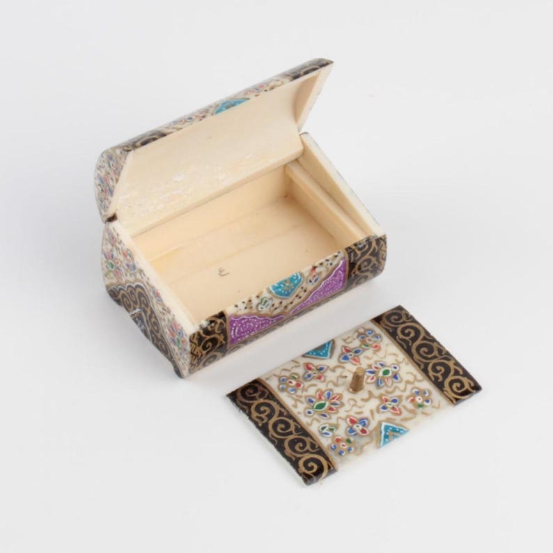 Handmade Camel Bone Trinket Box: Persian Miniature Art Jewelry Box image 8
