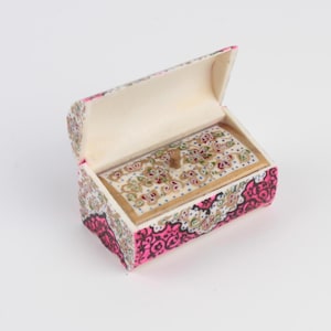 Handmade Camel Bone Trinket Box: Persian Miniature Art Jewelry Box image 2