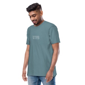 Simple "R" Logo Tee