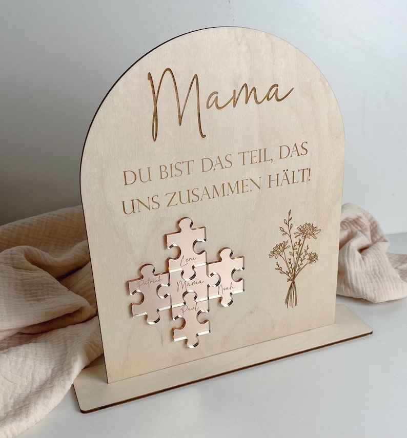 Schild Mutter Puzzle personalisierbar mit Namen Geschenk zum Muttertag Mama du bist das Teil, das uns zusammen hält aus Holz Rosé Gold 5 Teile