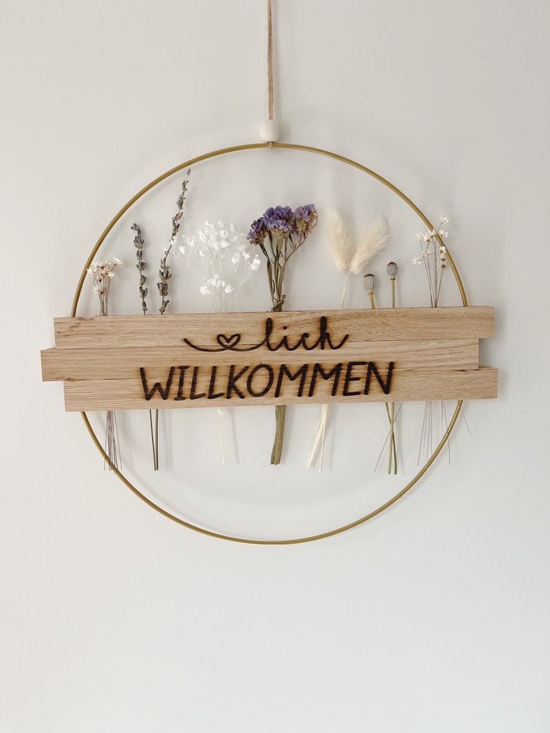 Türkranz Trockenblumen Herzlich Willkommen Willkommensschild Schild Kranz Holz Metall 30cm Gravur Ring Türschild Lagurus Lavendel Mohn Bild 9