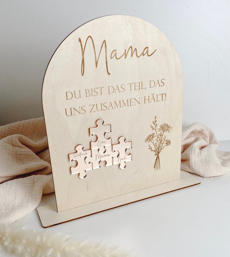Schild Mutter Puzzle personalisierbar mit Namen Geschenk zum Muttertag Mama du bist das Teil, das uns zusammen hält aus Holz Rosé Gold 4 Teile