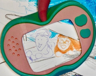Apple Telly - Cute Magnetic Photo Frame. It&#39;s a Fruit TV!