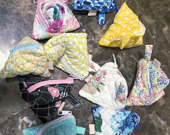 Monedero triangular pequeño, monedero acolchado, monedero pequeño para accesorios, monedero de algodón acolchado con forro.