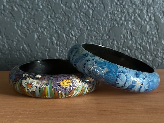 Vintage Hand Painted Floral Wood Bangle Bracelets - image 2