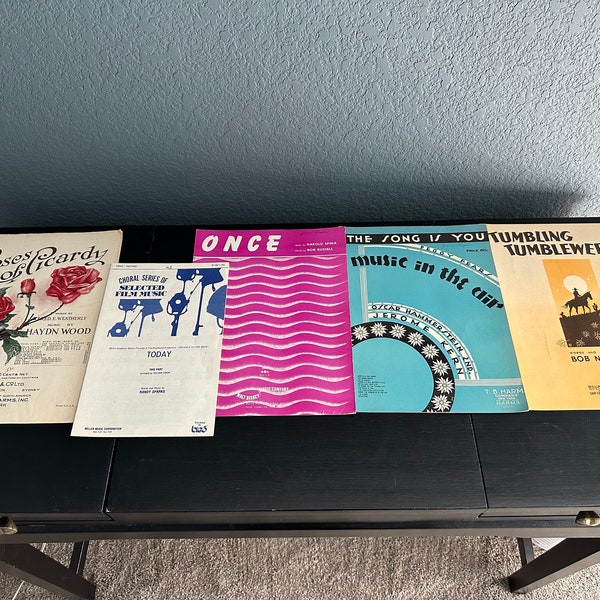 Lot of 5 Pieces Vintage and Antique Sheet Music from the 1910s, 1930s, 1950s and 1960s - Piano and Voice