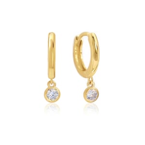 solitaire huggie-oorbellen, solitaire-oorbellen, sterlingzilveren 14k gouden solitaire huggie-oorbellen, stekeroorbellen, diamanten oorbellen