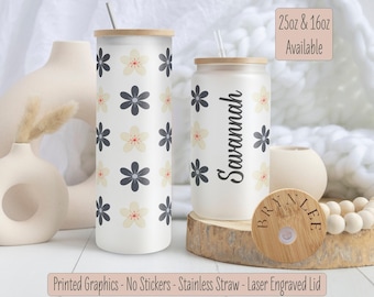 Personalized Daisy Glass Tumbler, Iced Coffee Glass, Retro Flower Iced Coffee Cup, Daisy Glass Cup, Teacher Appreciation, Spring Tumblers
