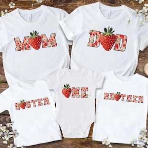 Mamá y papá, primer cumpleaños, camiseta de fresa a juego, fiesta de primer cumpleaños con temática de fresa, mamá, papá, mamá, un patrón