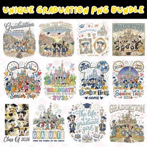 Puede incluir: Un conjunto de gráficos PNG con temática de graduación, con personajes de Disney. Los diseños incluyen Mickey Mouse, Minnie Mouse, Donald Duck y Goofy, con texto como "Graduation", "Senior Trip" y "Class of 2026". Los gráficos tienen un estilo vintage ilustrado.