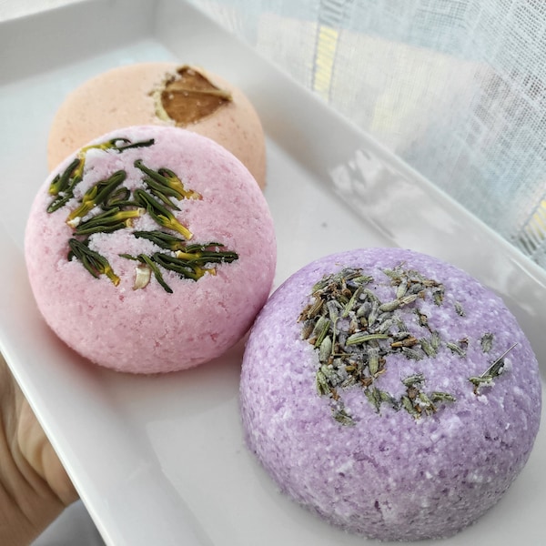 Hydrating Bath Bombs - Relaxing Gifts for Her - Self-Care Gift Box - Epsom Salt Soak Bombs - Fizzy - Floral - Fresh - Natural Ingredients