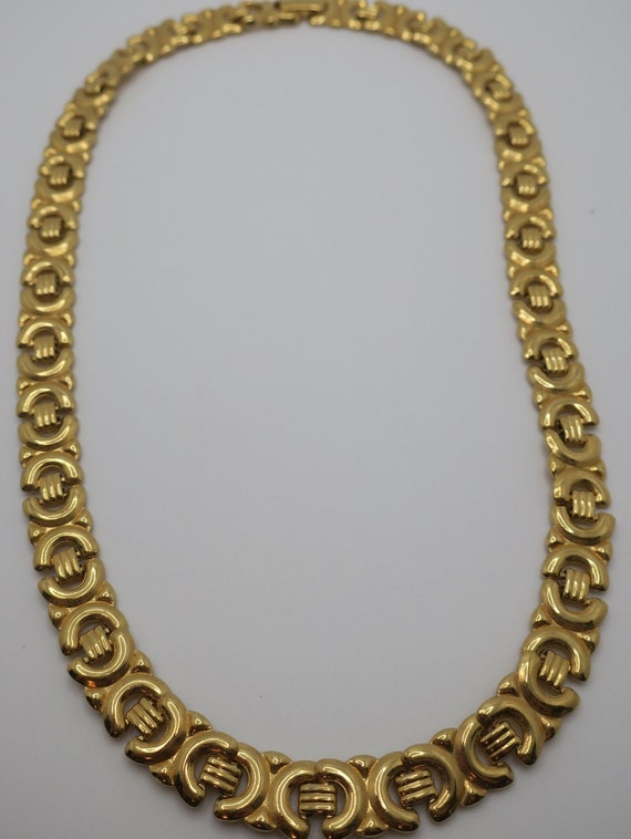 Avon Vintage Gold Tone Necklace