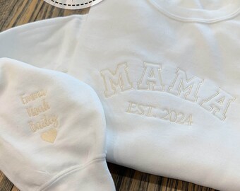 Personalized Mama Sweatshirt, Mama To Be Shirt, Pregnancy Reveal, Embroidered Name Shirt, Mommy Hoodies, Mothers Day Gift, Personalized Date