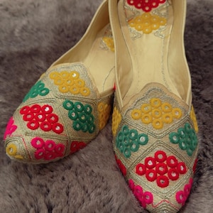 Colorful Luxury Handmade Intricate Punjabi Jutti | Indian Wedding Shoes | Traditional Indian Punjabi Shoes for Kids and Women