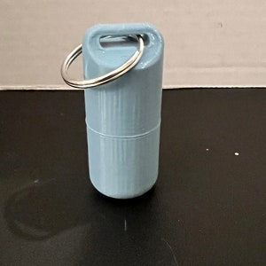 Travel Vial Holder (1 vial Keychain)