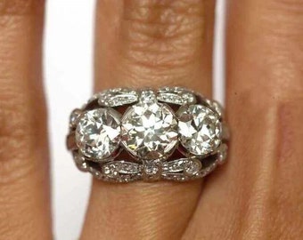 Alianza ancha de boda con pavé • Anillo de eternidad con racimo de oro blanco de 14 quilates • Anillo de aniversario llamativo • Anillo de cóctel de lujo para ella