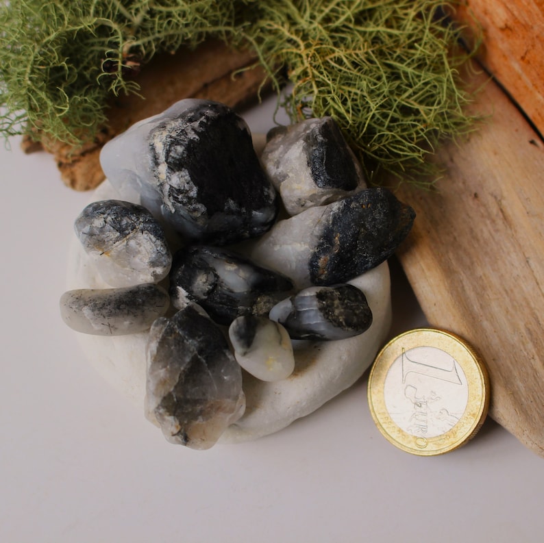 CUARZO BLANCO Y Vetas NEGRAS. Océano Atlántico. Costa Gallega. Tesoros