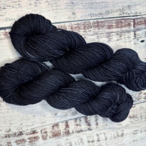 Charcoal  - tonal hand-dyed yarn - dyed to order