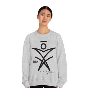 Markerz Brand Sweatshirt STRIKE Einzigartiges Design Geschenk Kreative Street Art für Sport Geschenke auf Vorder- und Rückseite gedruckt
