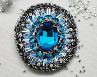 Vintage style brooch "Helen"