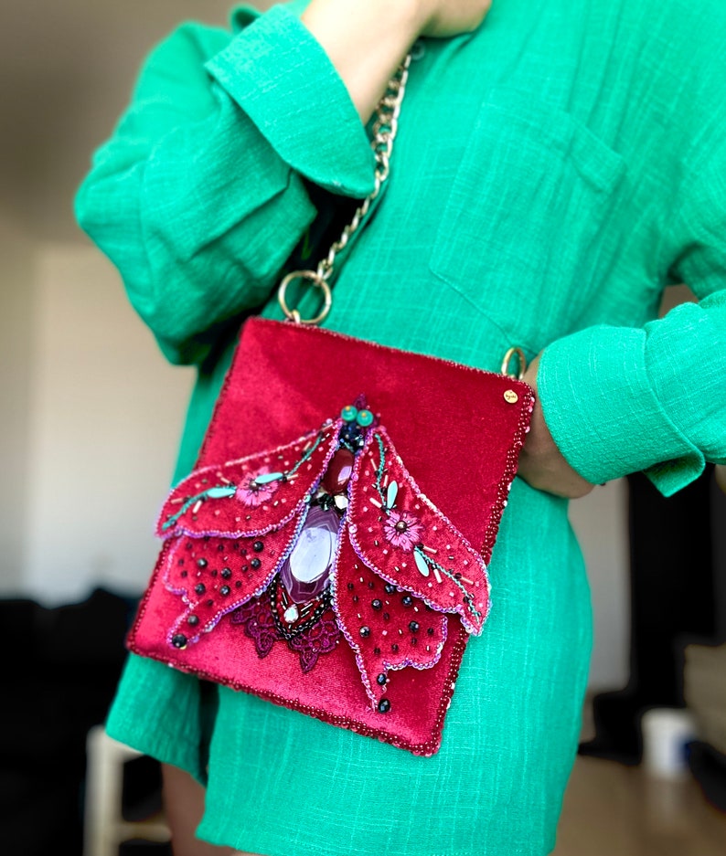Handbag with embroidery Pink moth image 3
